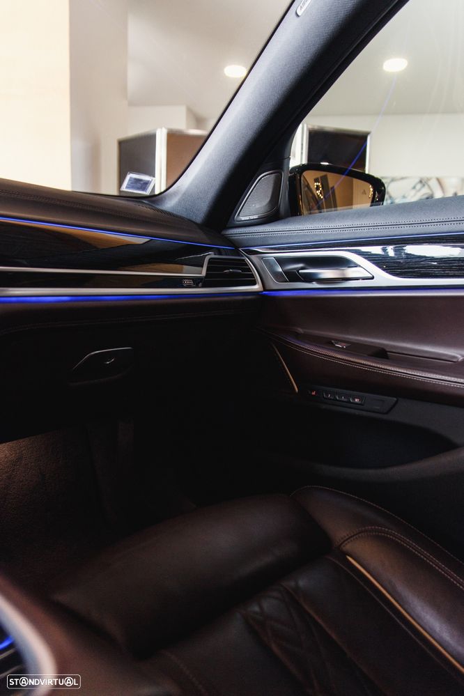 BMW 740 d xDrive Pack M Auto - 19