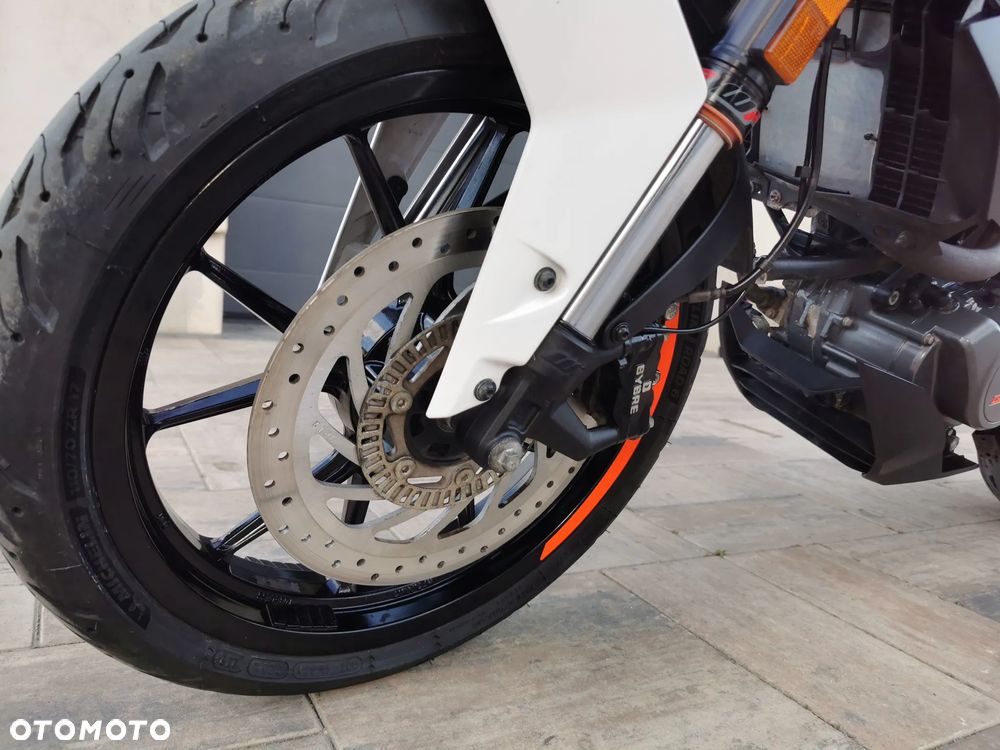 KTM Duke - 22