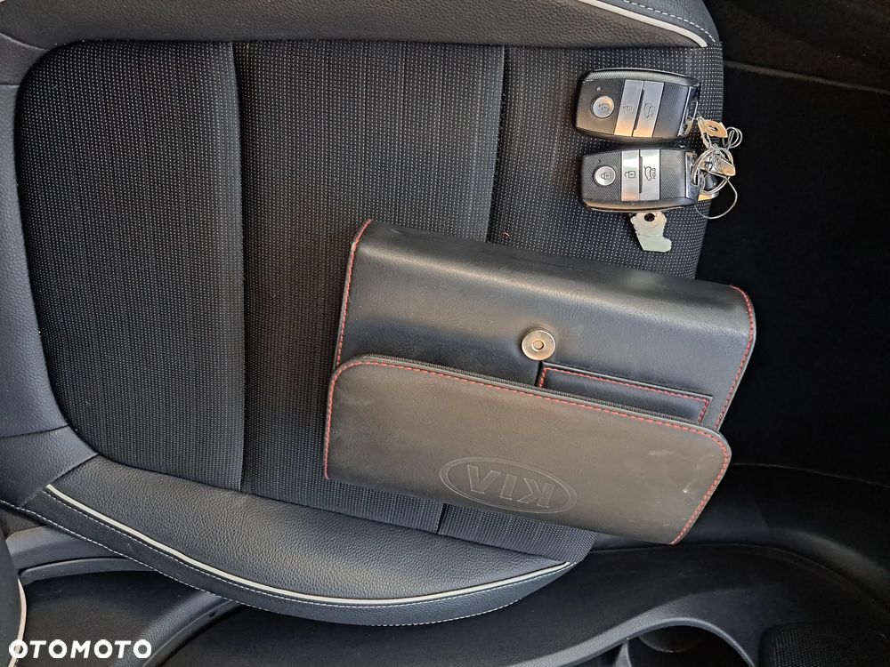 Kia Rio 1.0 T-GDI 120 Mild-Hybrid DCT7 GT Line - 22