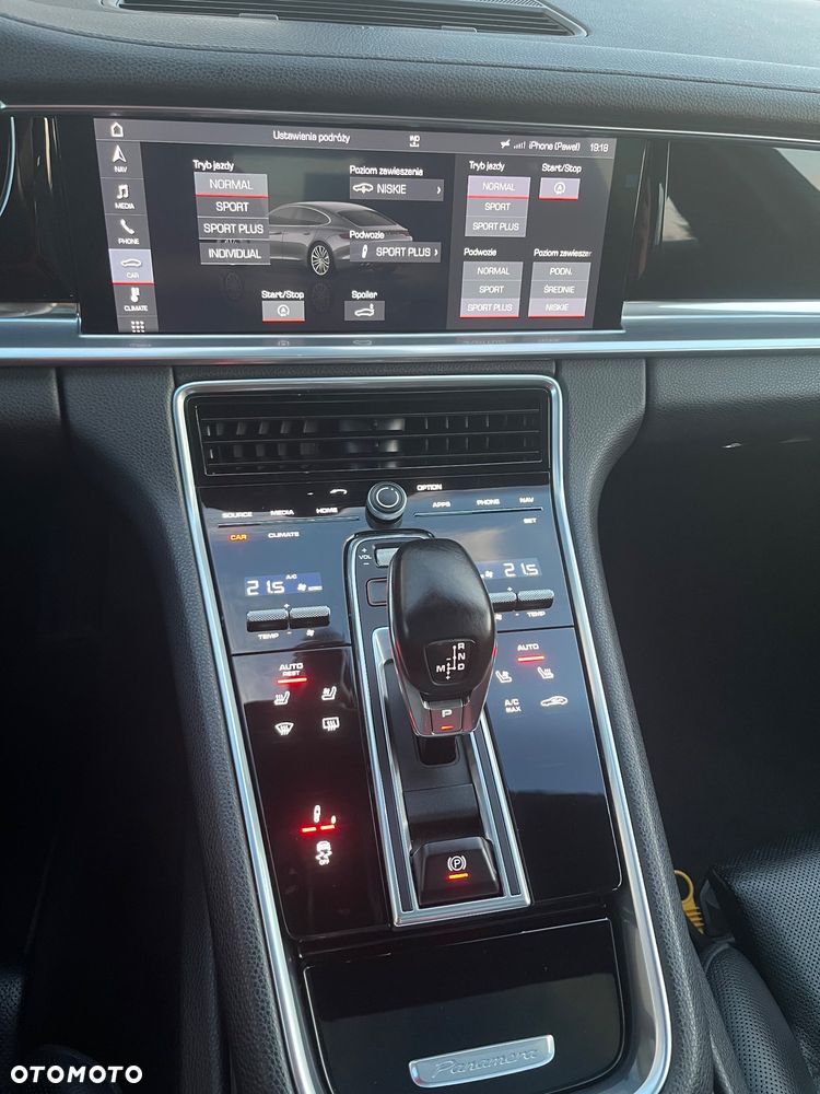 Porsche Panamera 4 - 36
