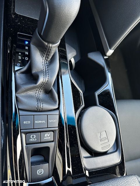 Toyota Camry Executive - 17