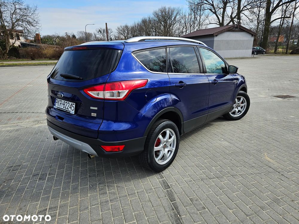 Ford Kuga 1.6 EcoBoost 2x4 Titanium - 5