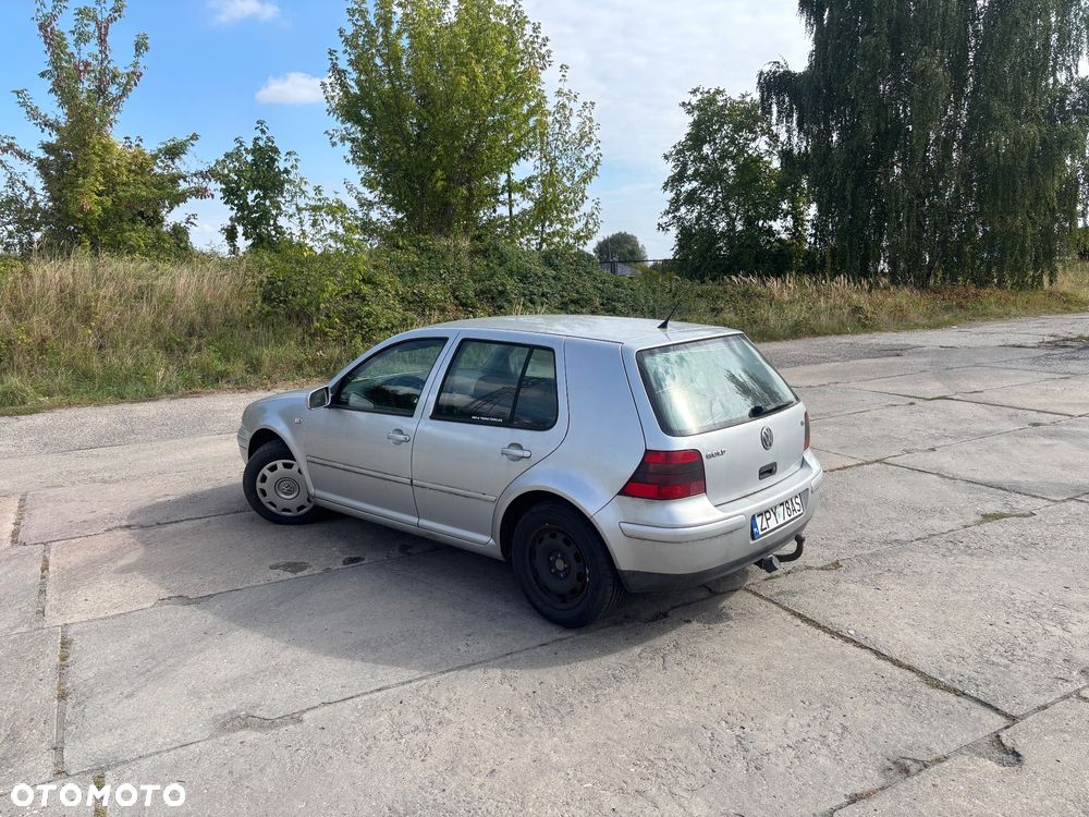 Volkswagen Golf 1.6 Q-Line - 5
