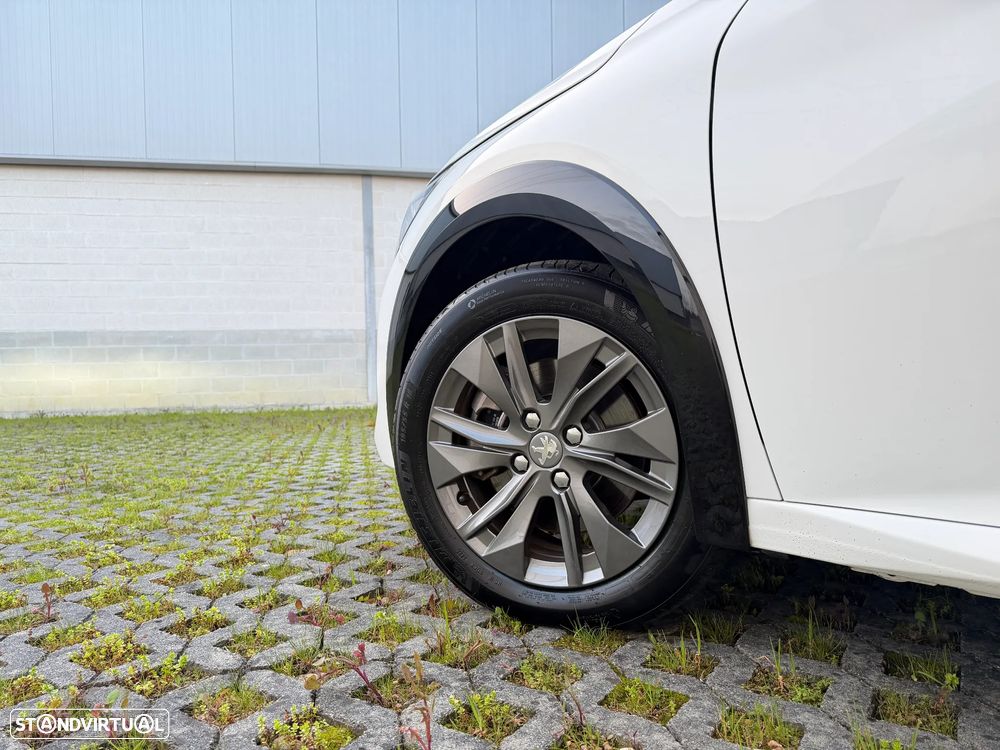 Peugeot e-208 Active Pack - 14