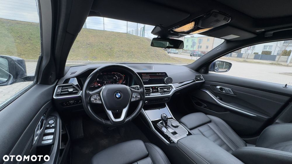 BMW Seria 3 320d xDrive Luxury Line - 16