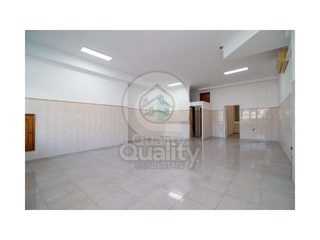 LOJA EXCELENTE LOCALIZAÇÃO - SEIXAL - Grande imagem: 4/23