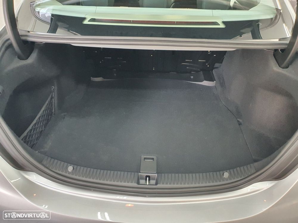 Mercedes-Benz C 300 h Avantgarde - 42