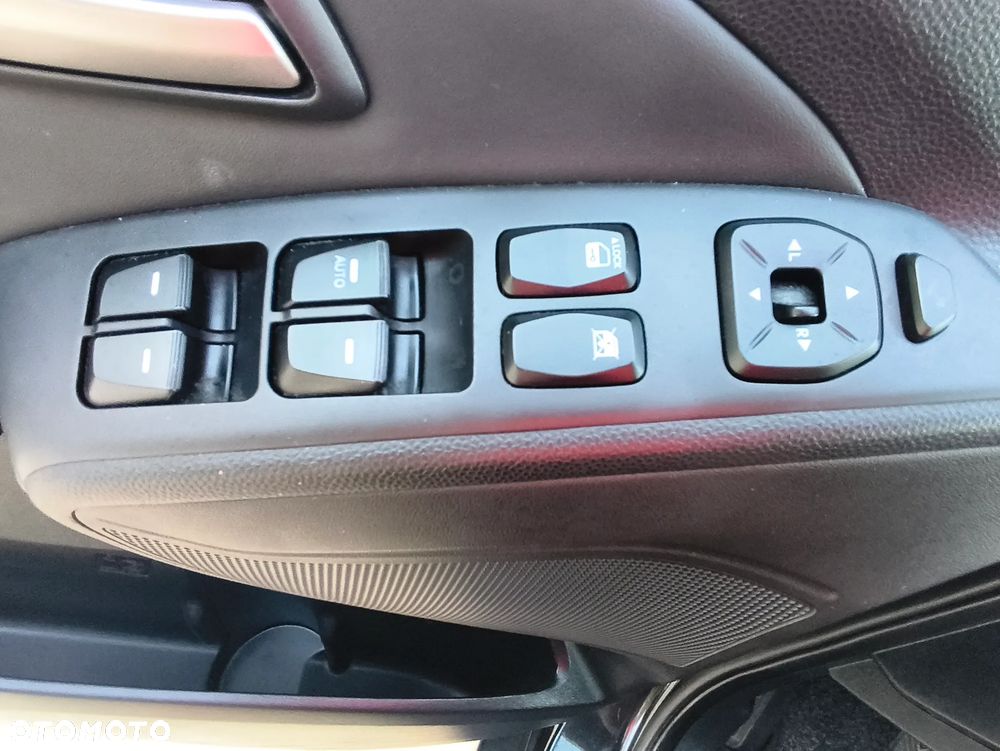 Hyundai ix35 - 23