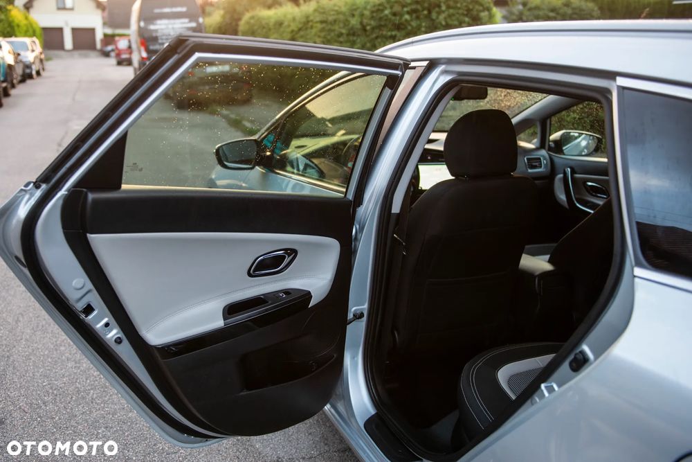 Kia Ceed 1.6 GDI DCT Vision - 29