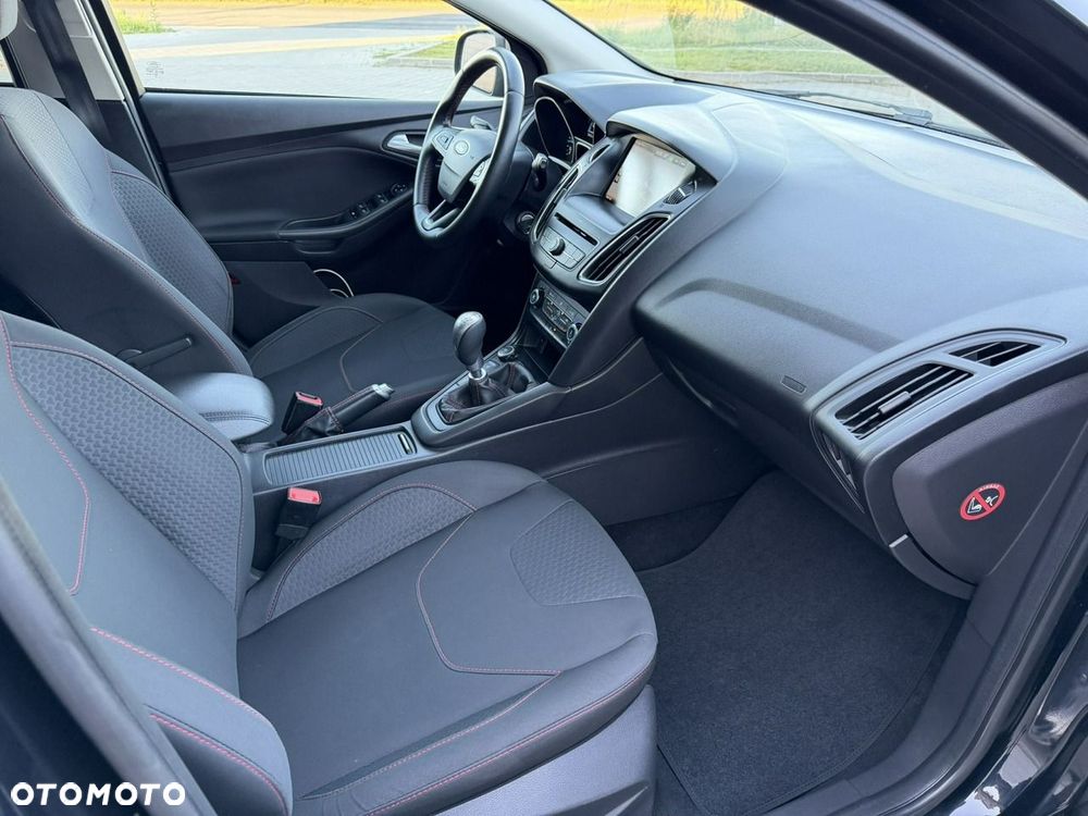 Ford Focus 2.0 TDCi ST-Line Black ASS - 17