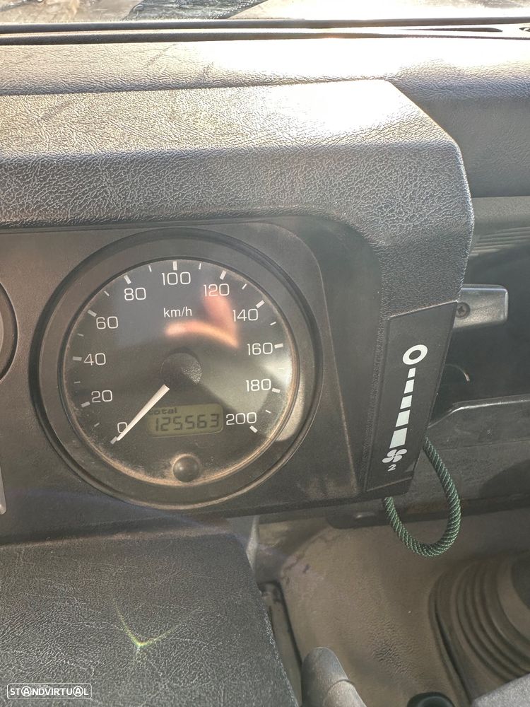 Land Rover Defender 90 2.5 TD5 Metal Top - 6