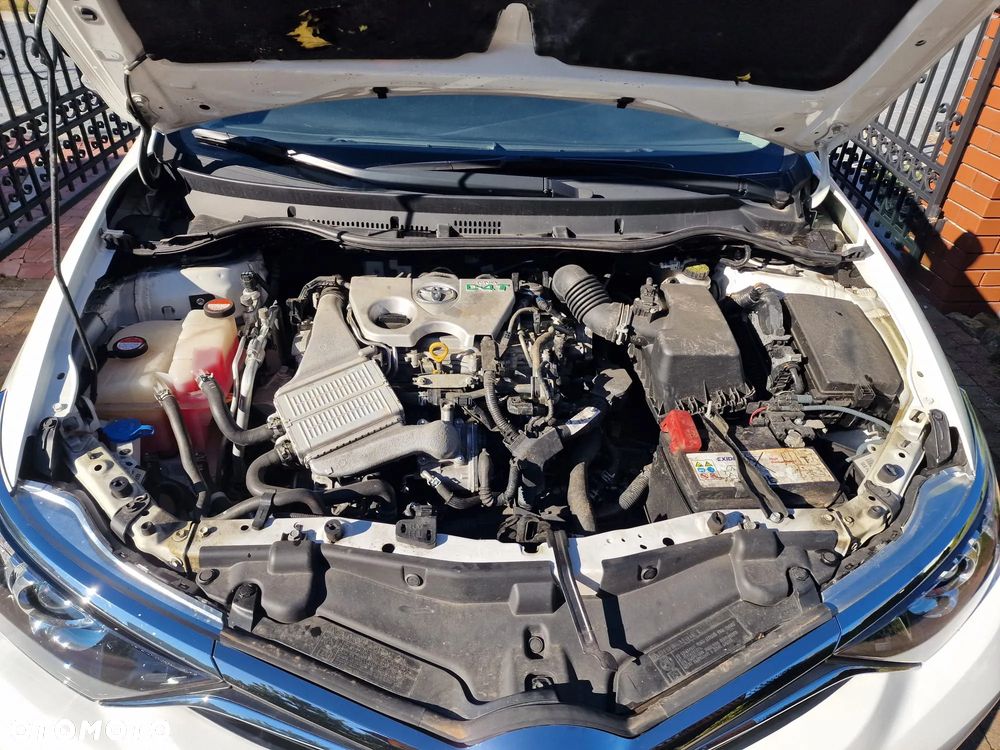 Toyota Auris 1.2 T Prestige - 23