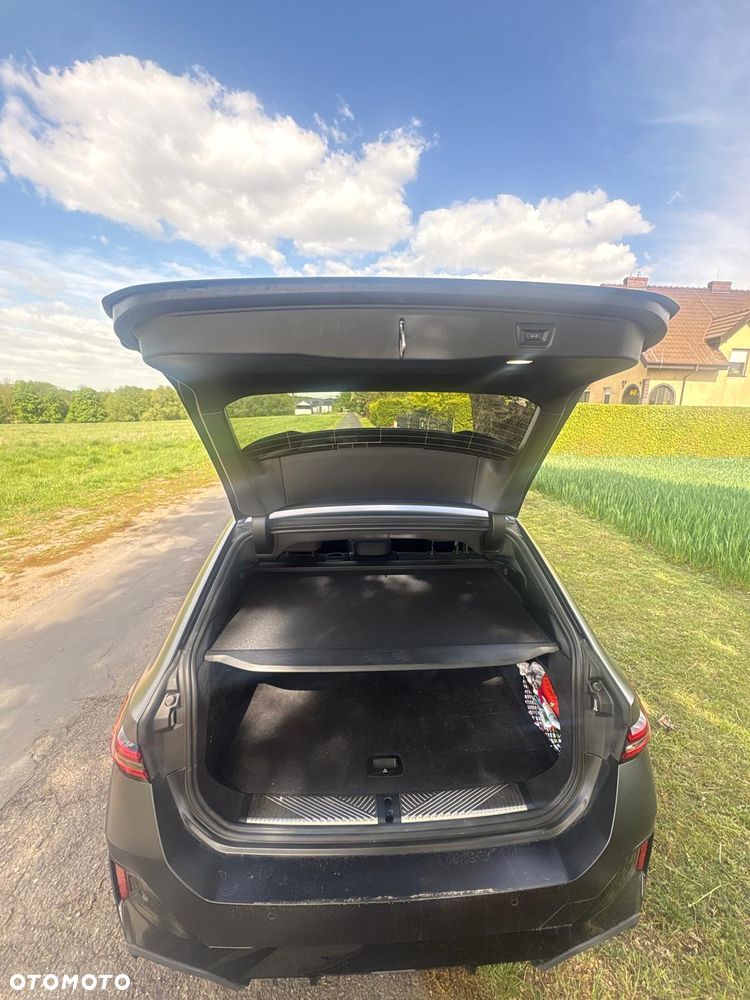 BMW Seria 5 520d xDrive mHEV M Sport - 2
