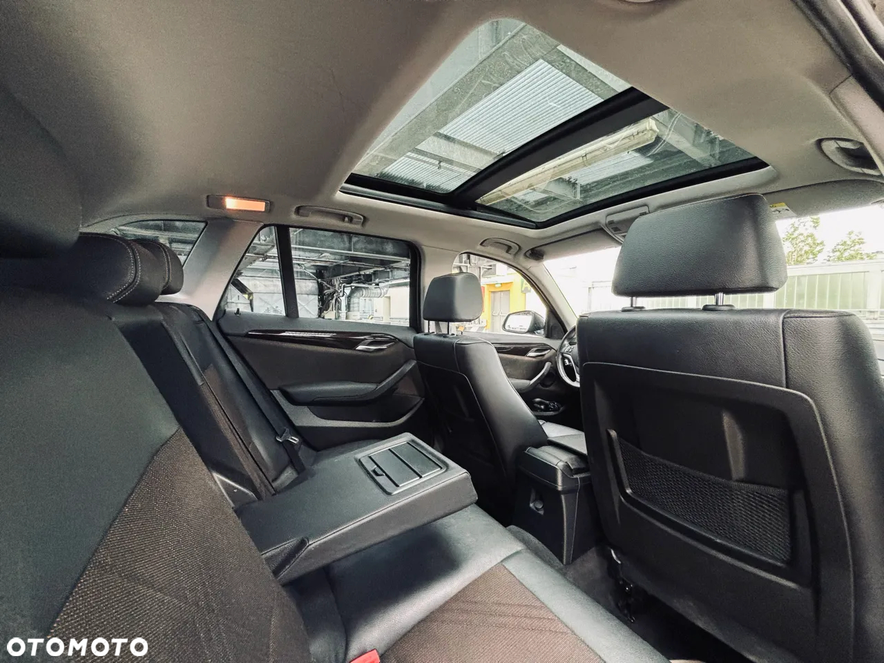 BMW X1 sDrive18d xLine - 11
