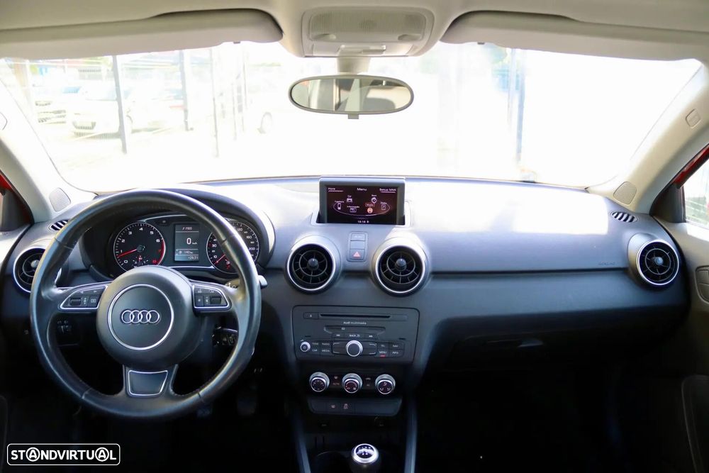Audi A1 1.2 TFSI Attraction - 4