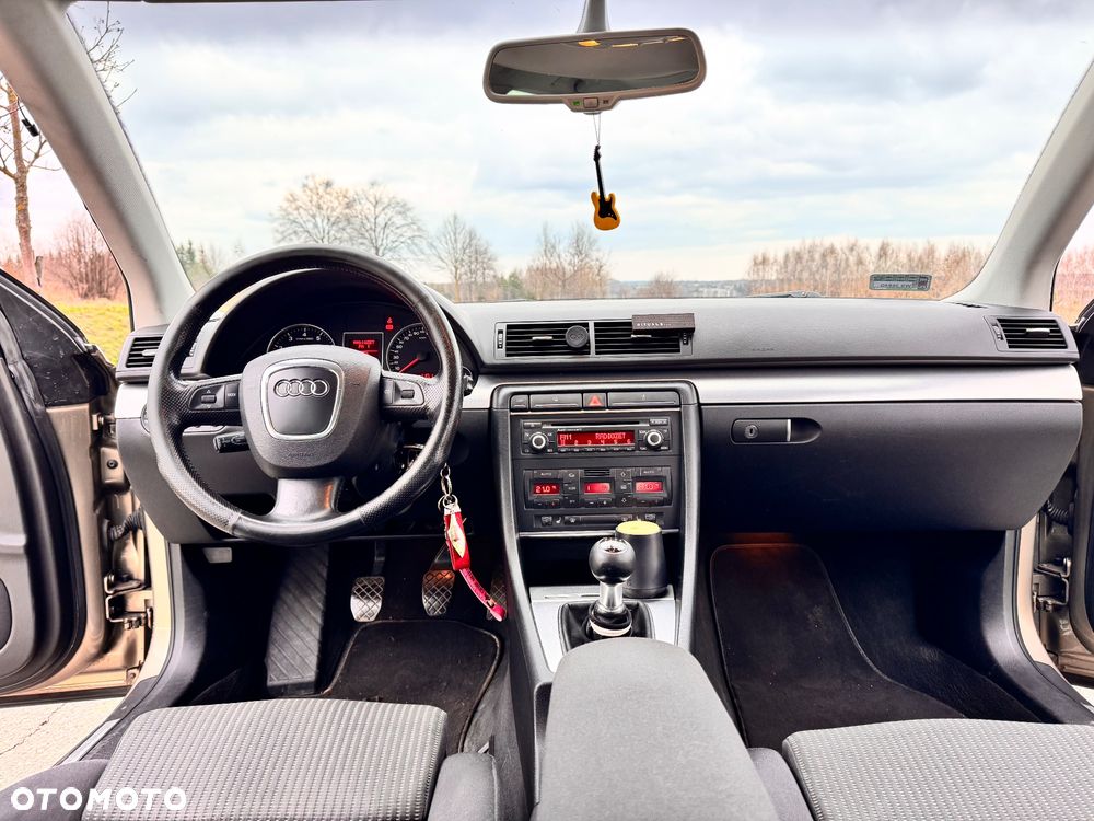 Audi A4 Limousine 2.0T FSI - 10