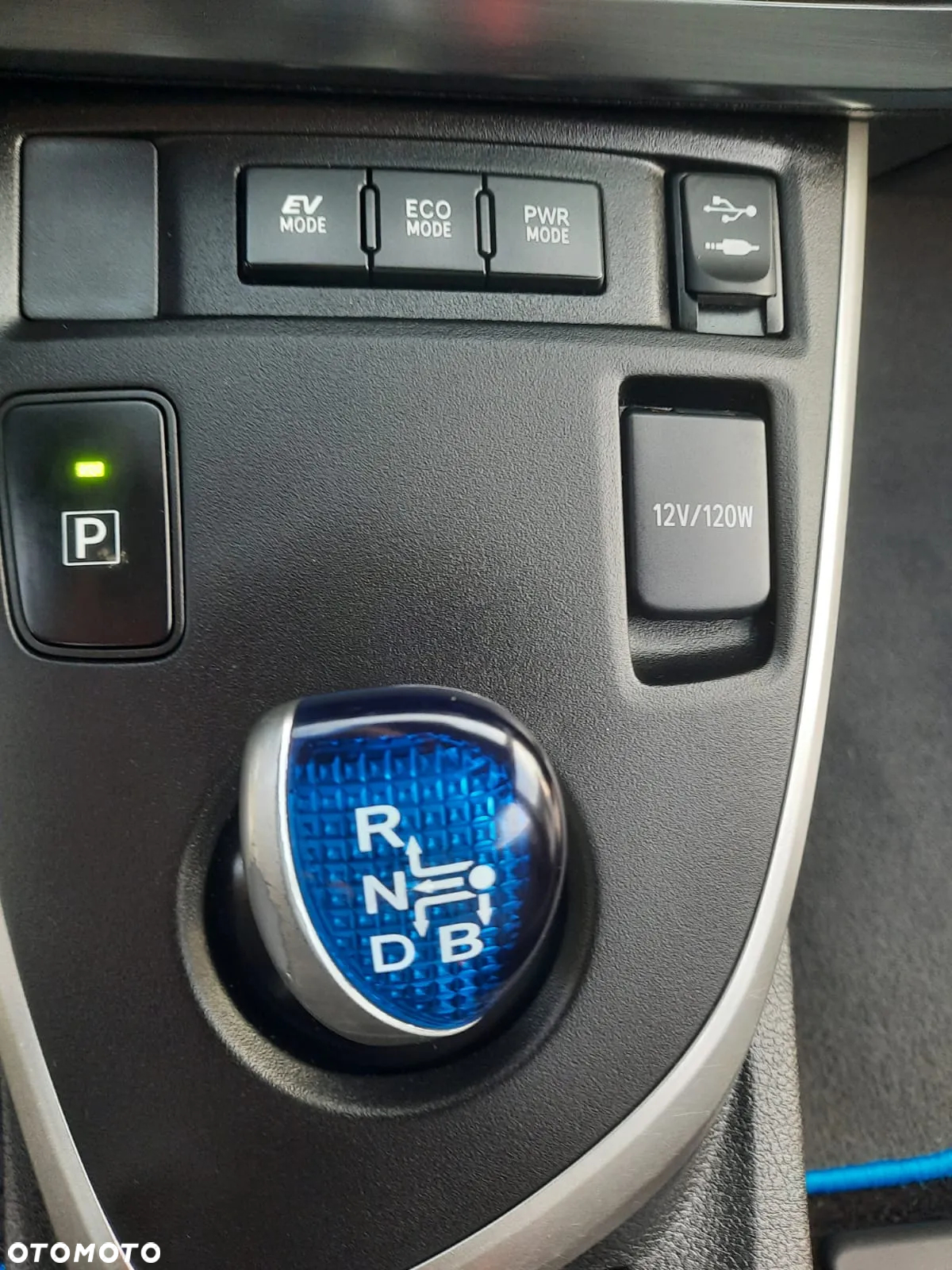 Toyota Auris 1.8 VVT-i Hybrid Automatik Edition - 26