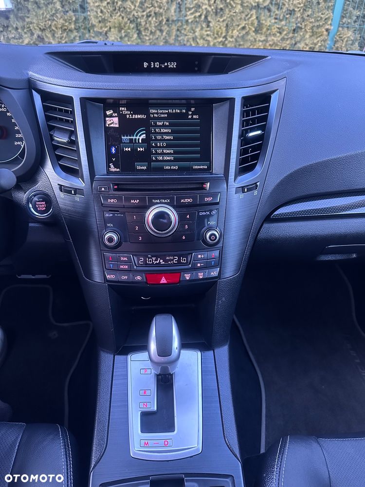 Subaru Legacy - 11