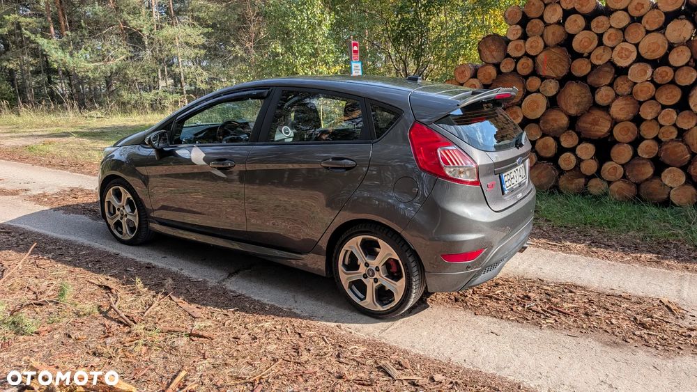 Ford Fiesta 1.6 EcoBoost ST200 - 14