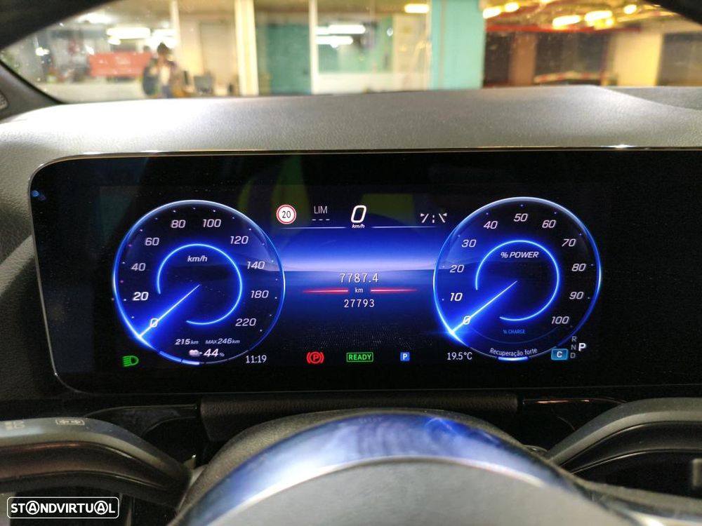 Mercedes-Benz EQA 250+ Edition - 8
