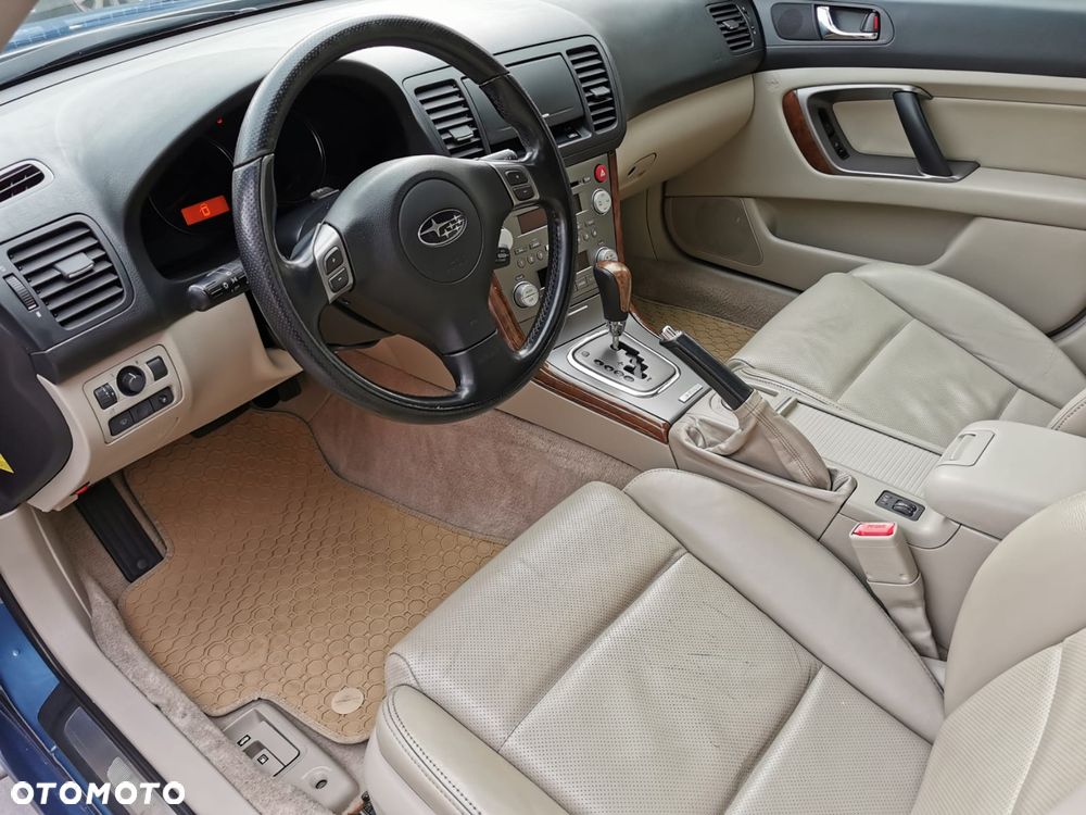 Subaru Legacy - 9
