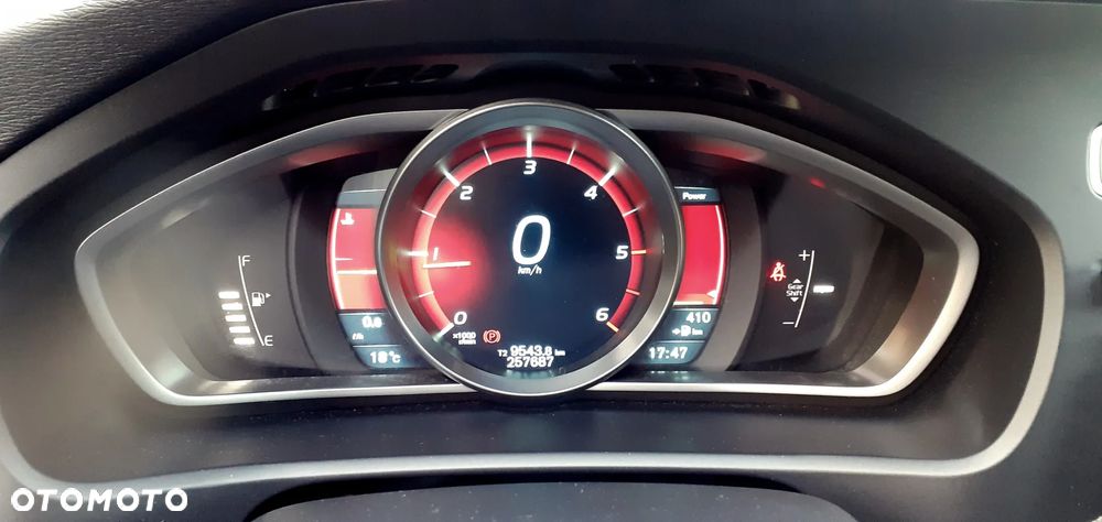 Volvo V40 Cross Country D2 Momentum - 25