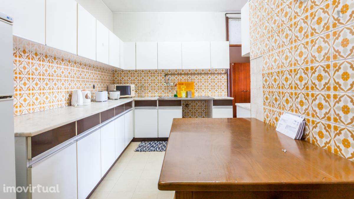 Quarto - localizado em Ramalde Porto - Grande imagem: 2/41