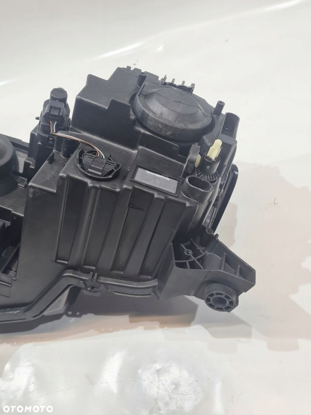 LAMPA PRZÓD PRAWY CITROEN DS3 CROSSBACK EUR 90103061 - 9