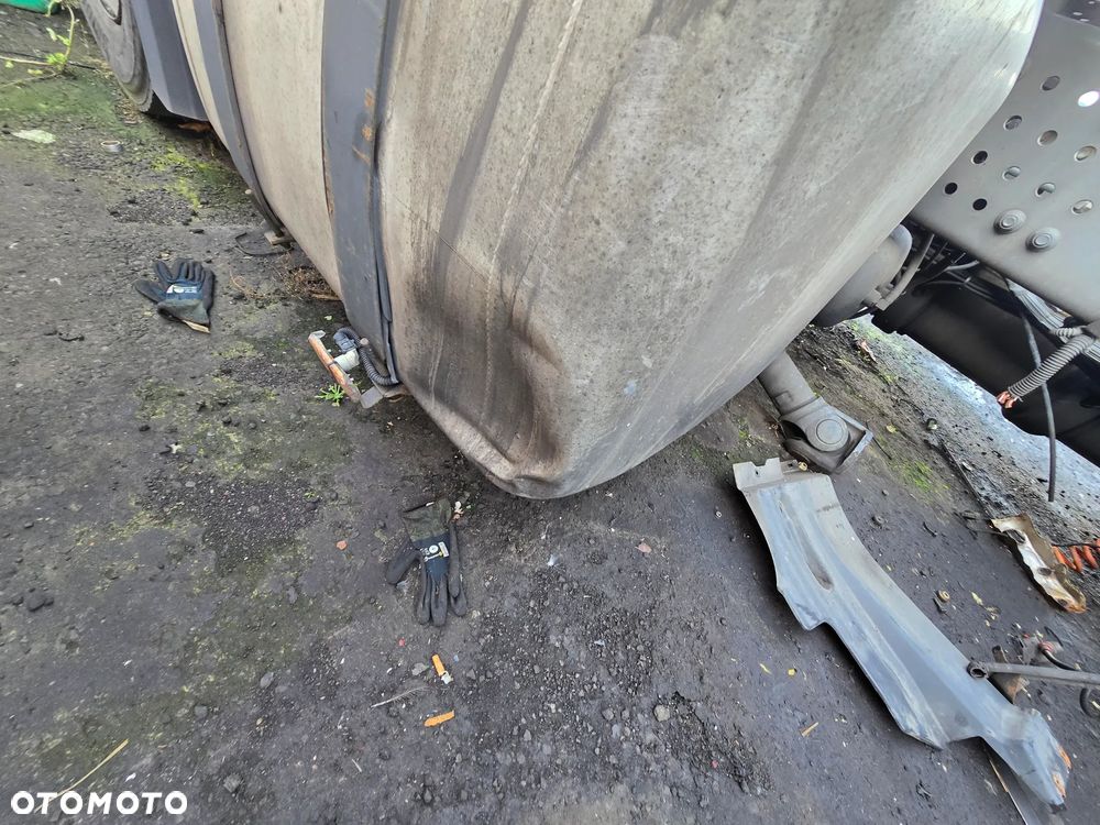 MERCEDES ACTROS MP4 Kabina Stream Space Spojlery + Rama 2016 - 11