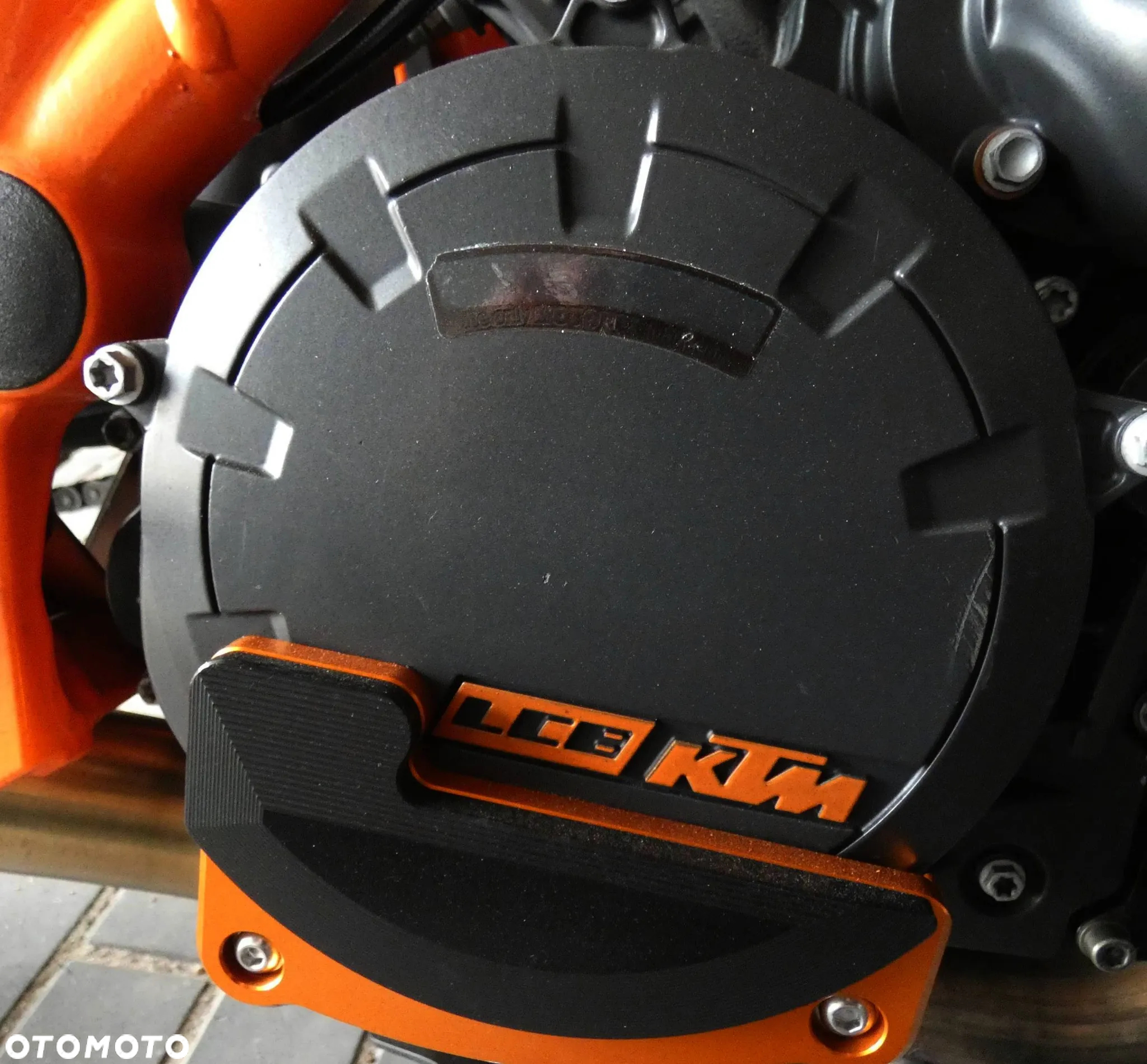 KTM Super Duke - 19