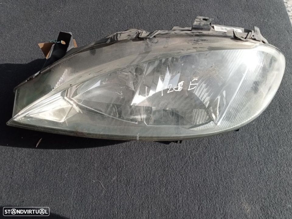 Farol esquerdo Renault Megane I / 7700427874 - 1