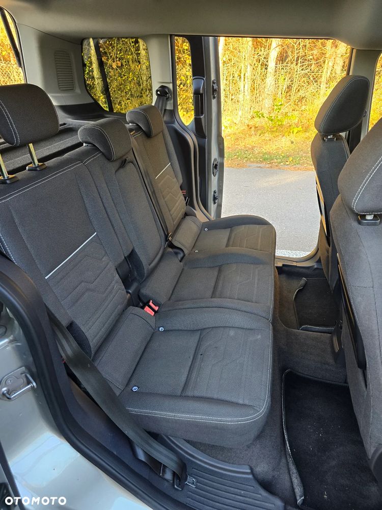 Ford Tourneo Connect 1.5 TDCi Start-Stop Titanium - 24