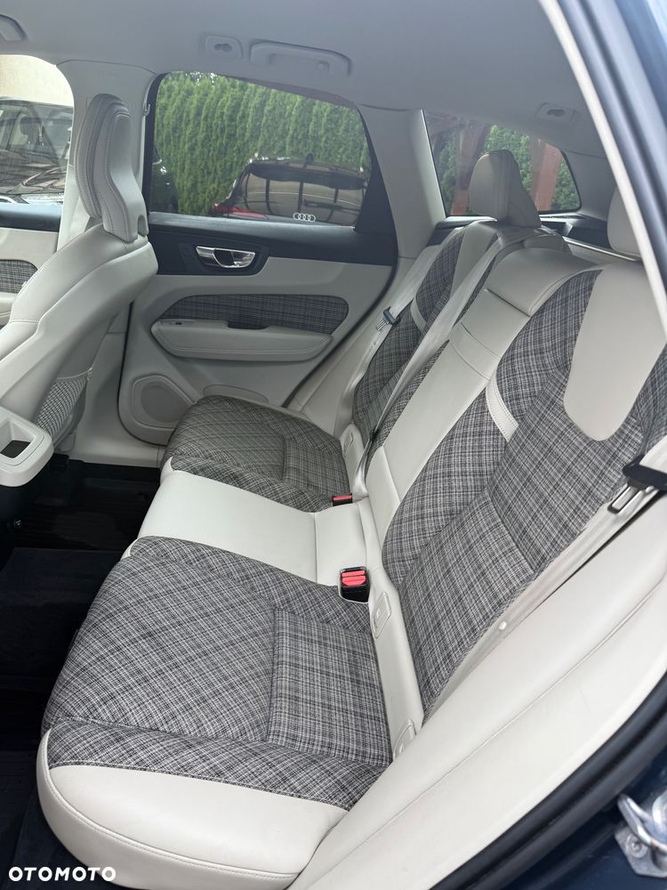 Volvo XC 60 D4 AWD Momentum - 9