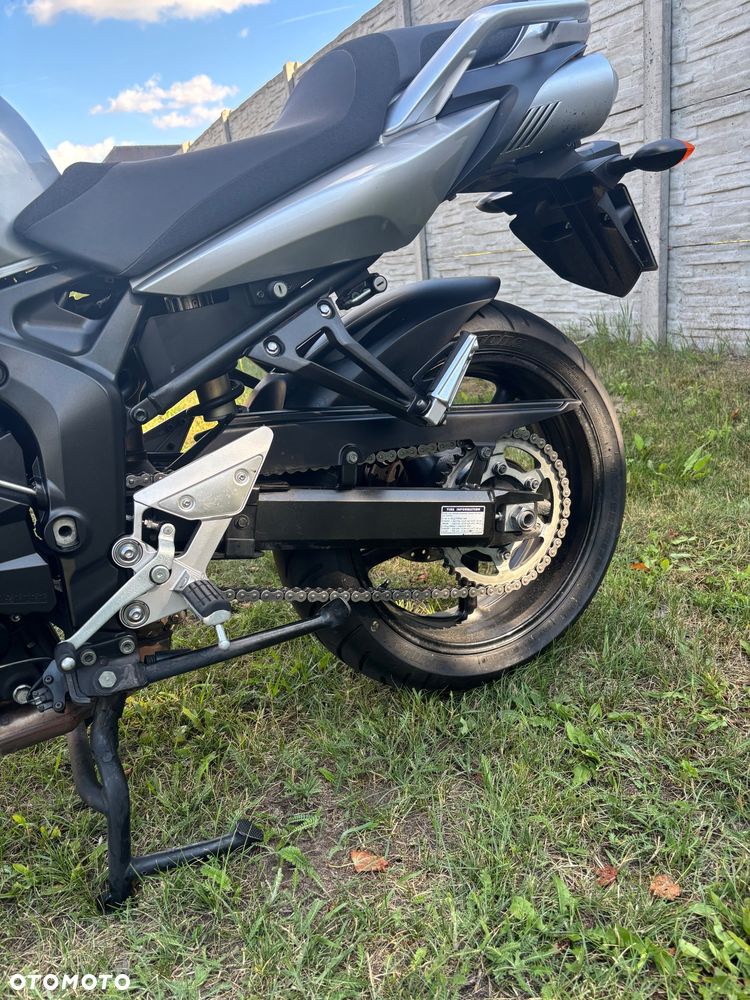 Yamaha FZ6 - 9