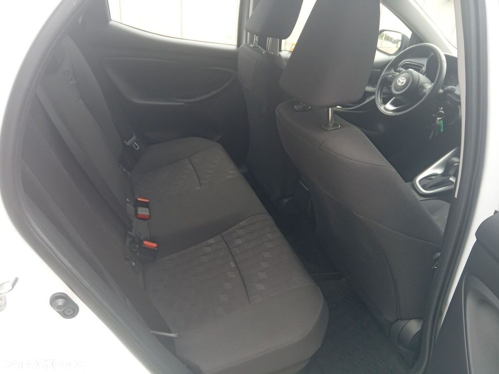 Toyota Yaris - 11