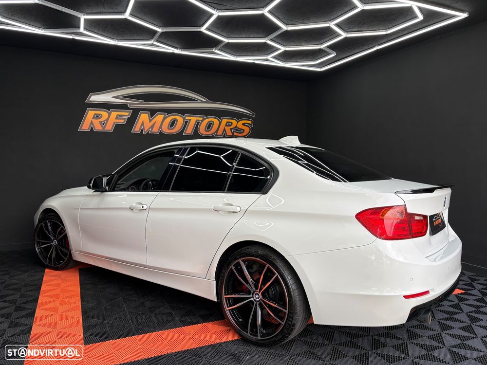 BMW 318 d Aut. Blue Performance Sport Line - 28