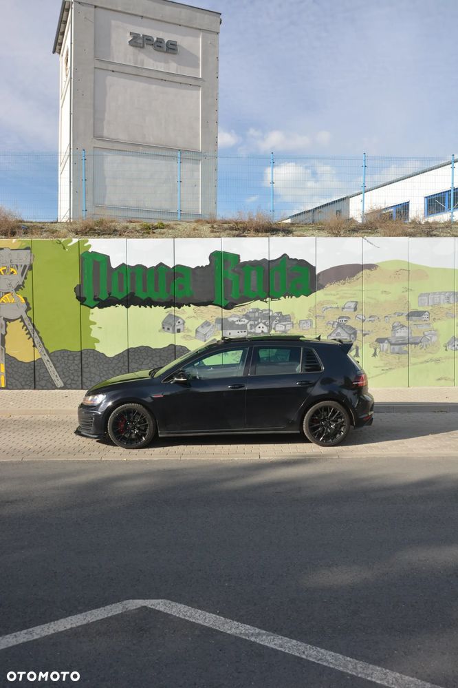 Volkswagen Golf - 16