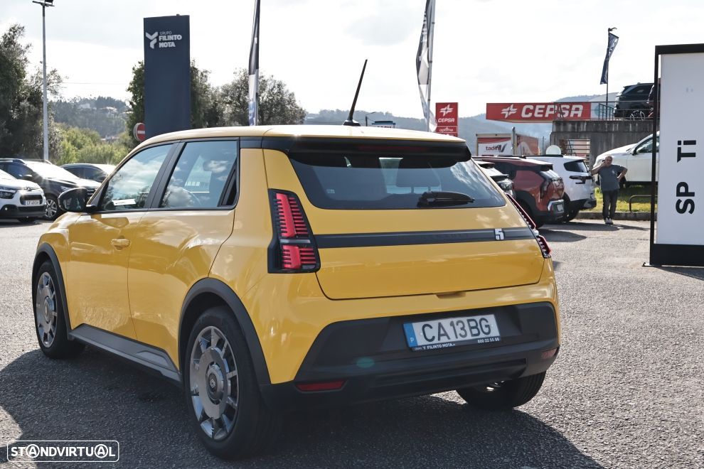 Renault 5 E-Tech 40 kWh Evolution Autonomia Urbana - 4
