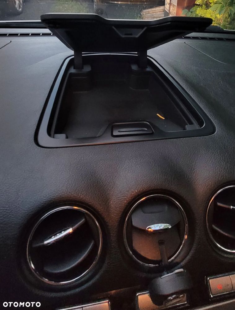 Ford Galaxy 2.0 Ghia - 19