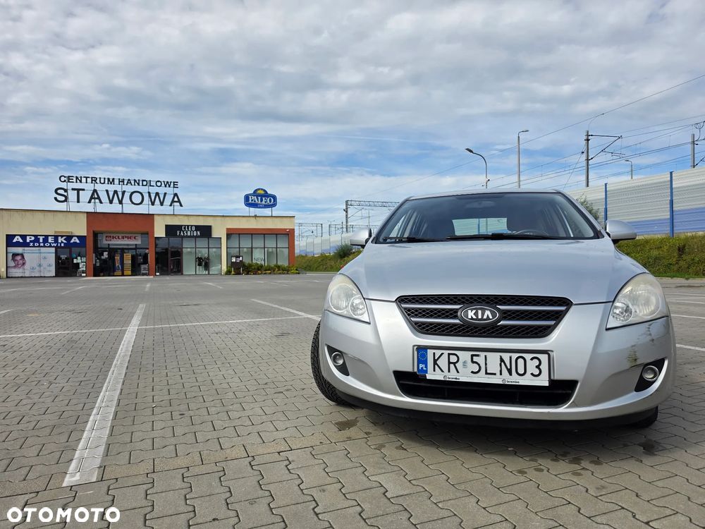 Kia Ceed 1.6 Comfort - 1