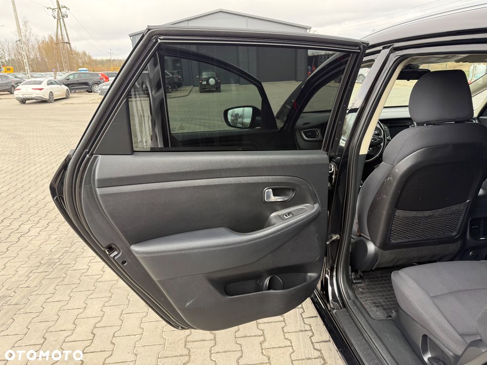 Kia Carens 1.6 GDI Dream-Team Edition - 15