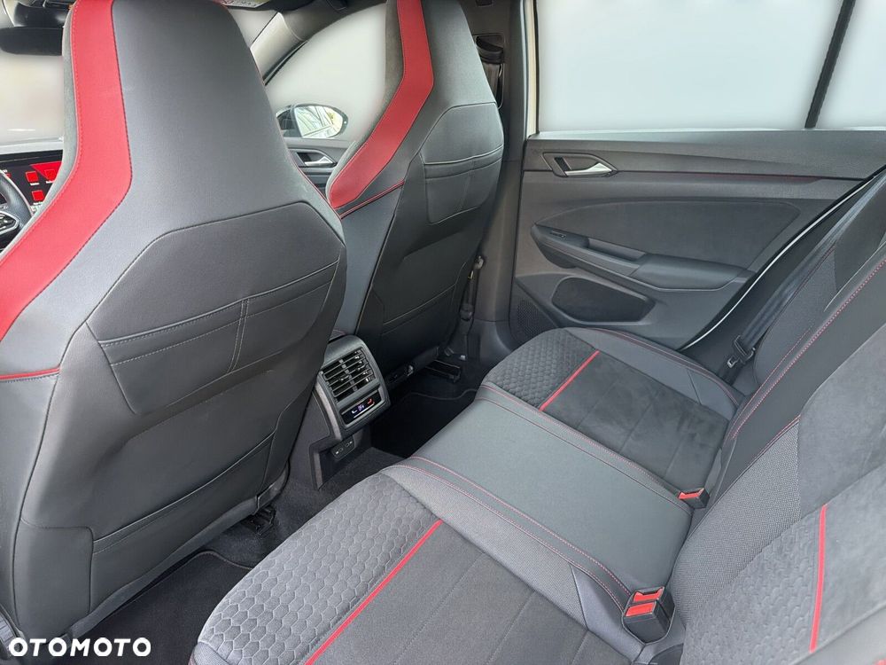 Volkswagen Golf - 13