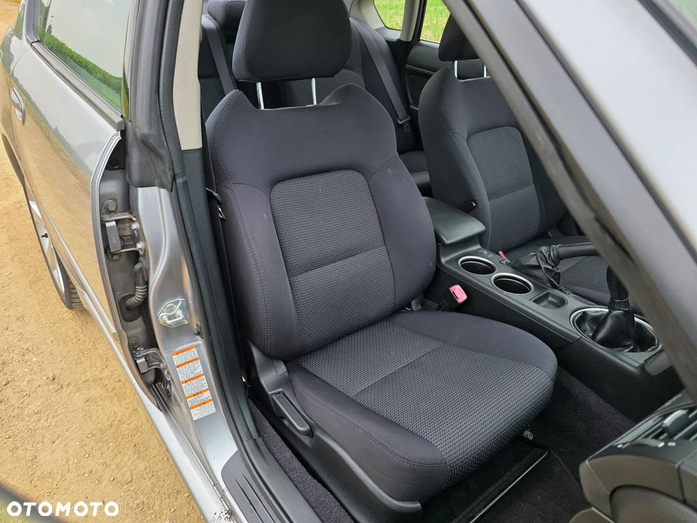 Subaru Legacy - 30