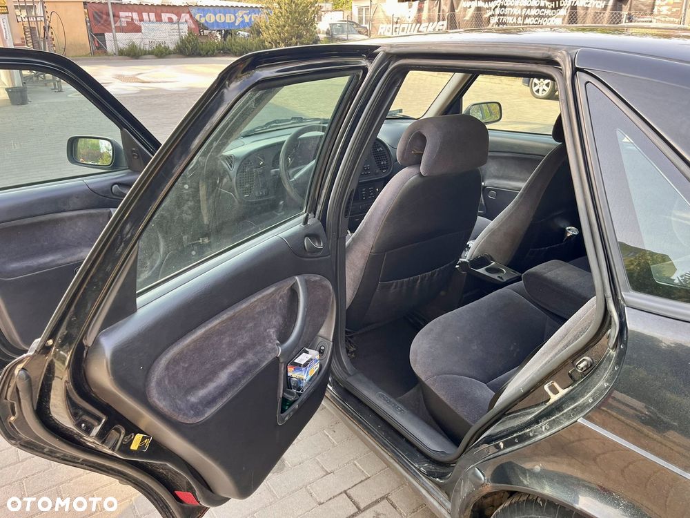 Saab 900 2.0 - 12