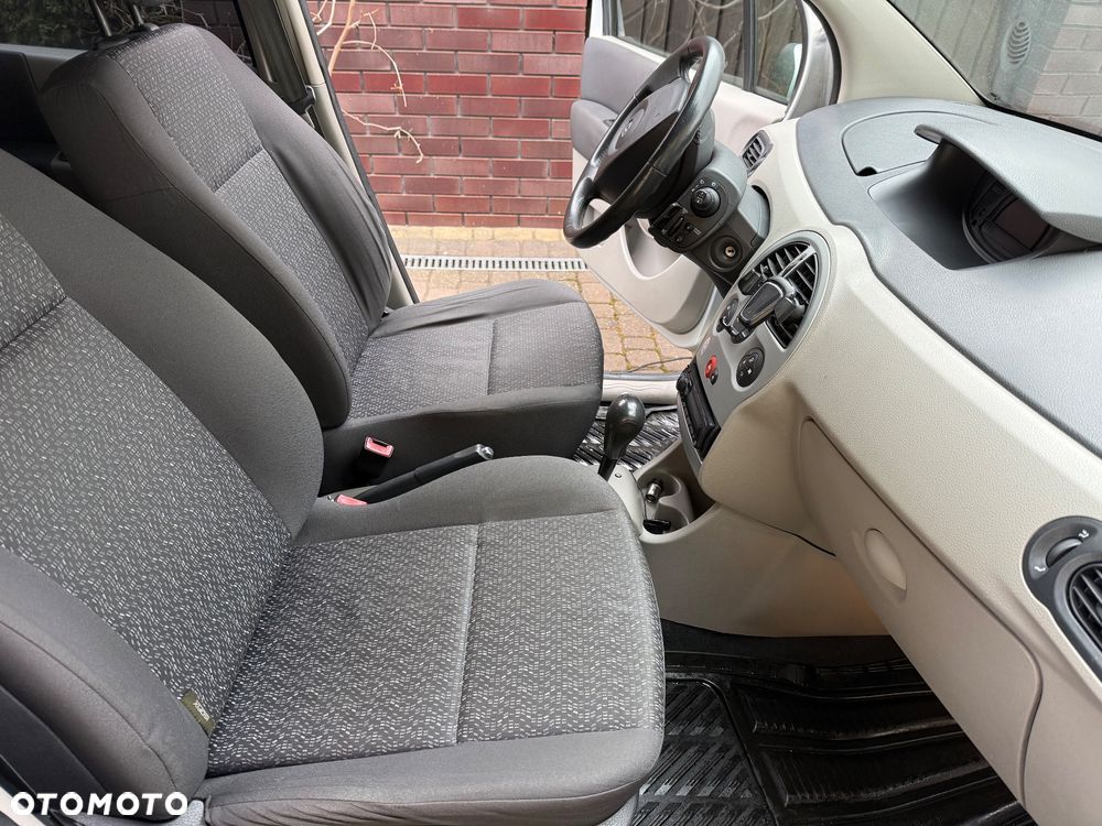 Renault Modus 1.6 16V ESP Dynamique - 18