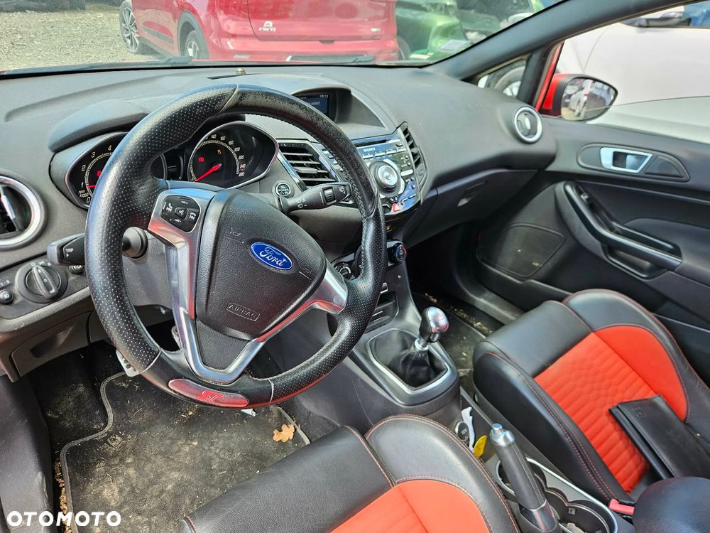 Ford Fiesta 1.6 EcoBoost ST - 10