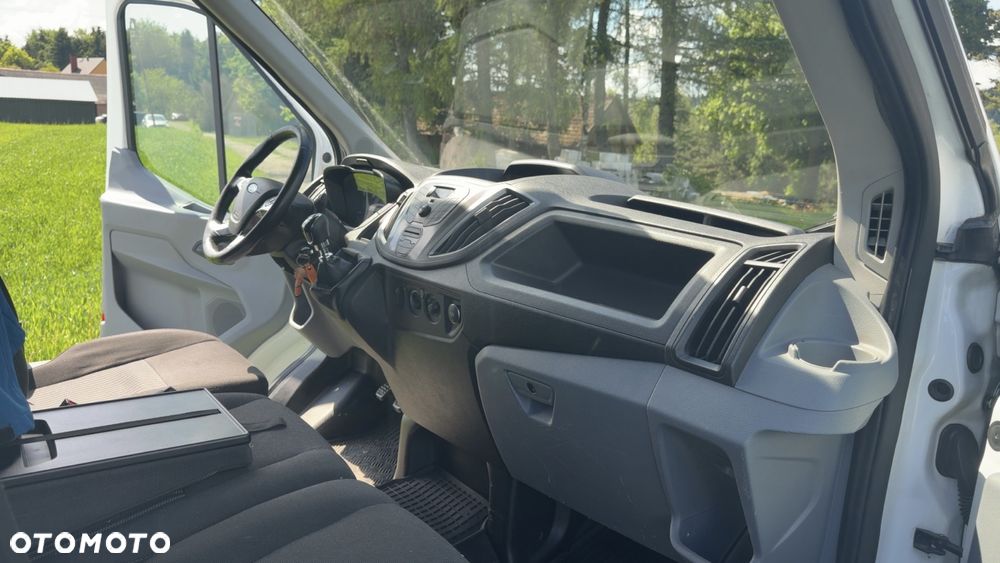 Ford Transit - 9