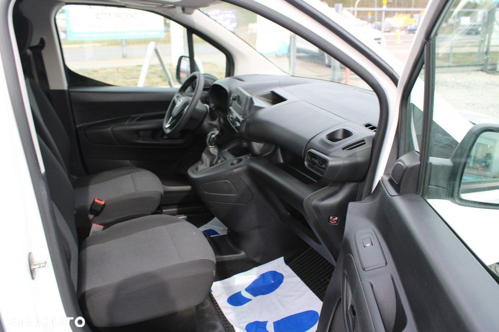 Opel Combo - 16