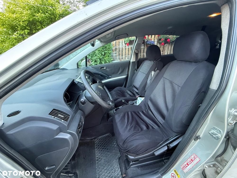 Toyota Corolla Verso 1.8 Sol 7os - 9