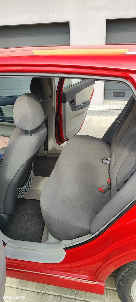 Kia Cerato - 32